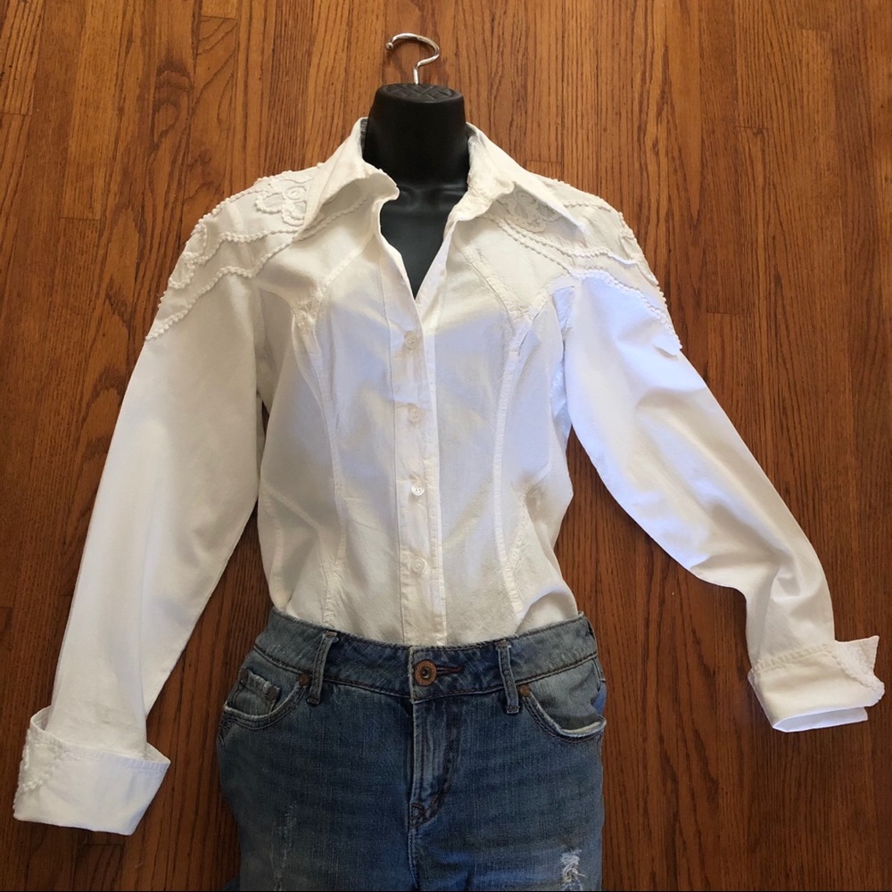 NWT Gretty Zurger white cotton embroid’d shirt S-M